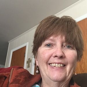 Meet your Posher, Lois